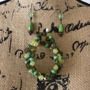Green beaded bracelet & earrings 🌟GREAT DEAL